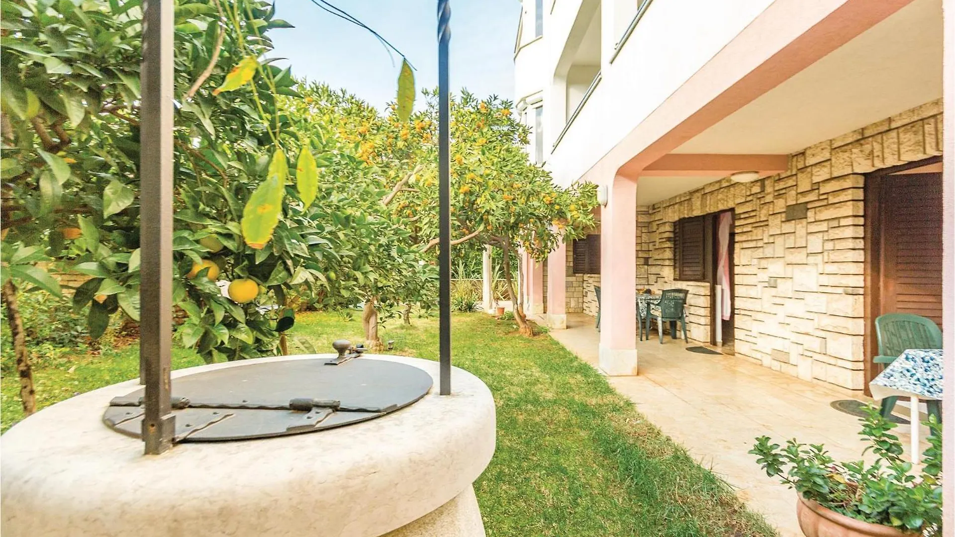 2 Bedroom Lovely Apartment In 普拉